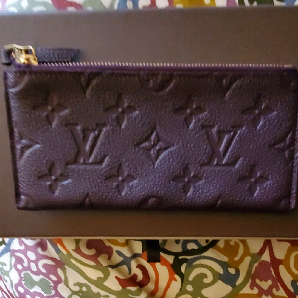 Louis Vuitton  auburgene leather   coin purse